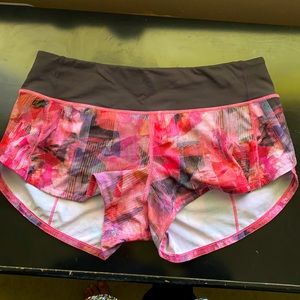 SOLD Lululemon shorts sz 4